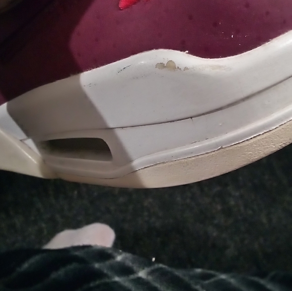 Jordans size 7 y - Picture 7 of 10